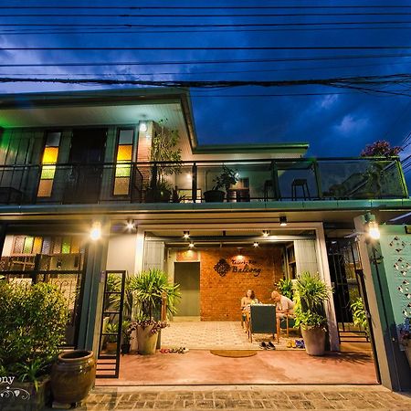Talardkao Balcony Krabi Hostel Εξωτερικό φωτογραφία