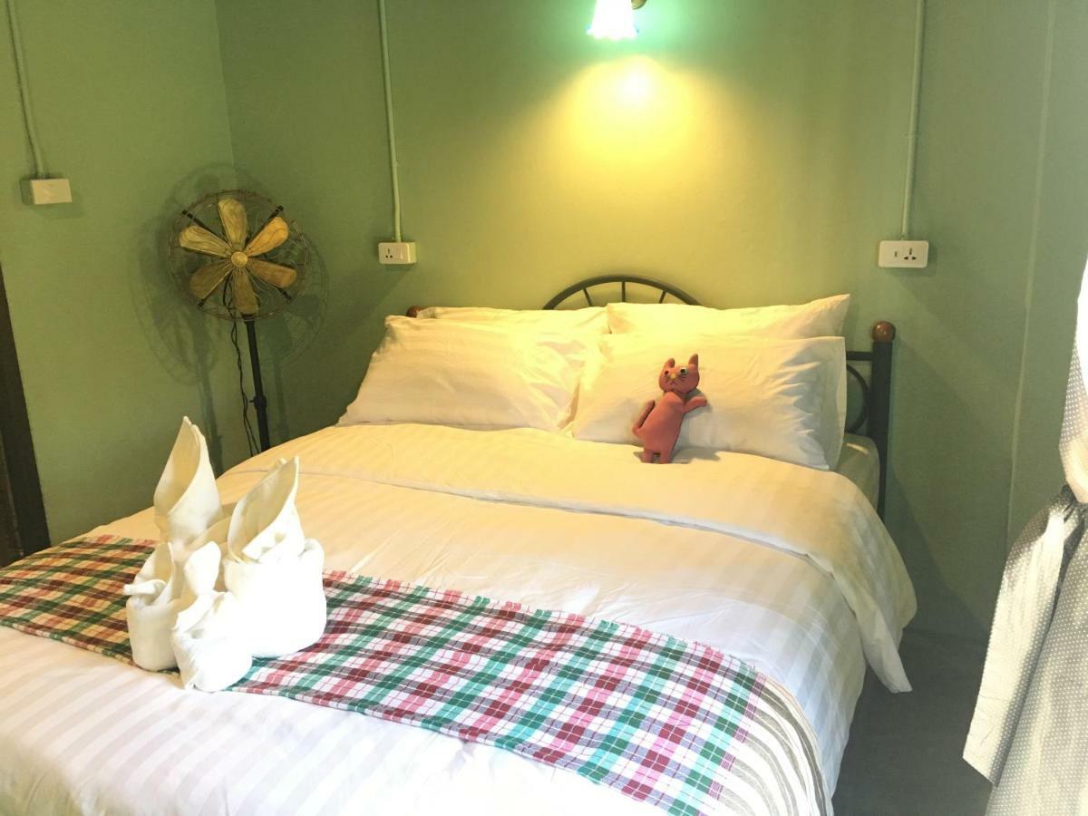 Talardkao Balcony Krabi Hostel Εξωτερικό φωτογραφία
