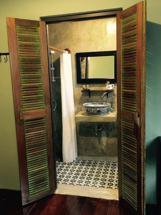Talardkao Balcony Krabi Hostel Εξωτερικό φωτογραφία